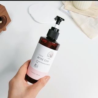 라라로즈데이 시즌2 여성청결제 200ml 아로마 페미민 클렌저, 독일더마인증 — 5점을 준 리뷰어가 2021년 8월 올린 사용 사진