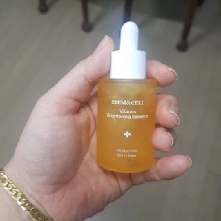 체르엠 스템앤셀 비타민 브라이트닝 에센스 30ml 1개 — 5점을 준 리뷰어가 2021년 12월 올린 사용 사진
