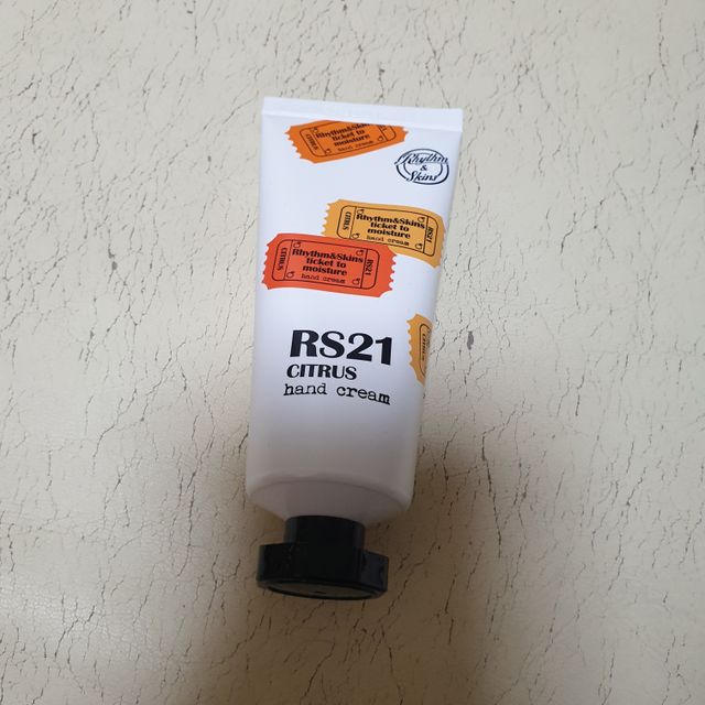 [리듬앤스킨스] RS21-핸드크림, 시트러스향 리뷰 사진