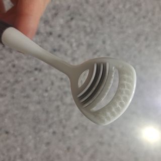 크리오 클리어스 혀백태제거 구취관리 혀클리너 — 5점을 준 리뷰어가 2021년 3월 올린 사용 사진