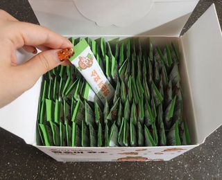 아이비웰니스 빵순이 식탁 위의 필수템! 빵순이 효소 키위맛 100포 + 석류맛 14포 (총 114포) — 5점을 준 리뷰어가 2022년 12월 올린 사용 사진