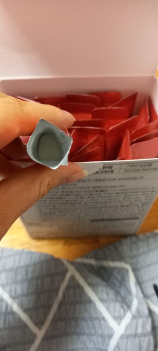 메디포스트 모비타 미쓰리 글루타치온 30포 — 3.5점을 준 리뷰어가 2023년 1월 올린 사용 사진