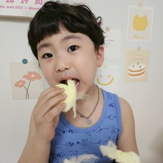 딜라이트 프로젝트  달콤한 눈꽃 간식세트( 눈꽃 솜사탕 / 레몬라임 솜사탕 / 달고나 총 7EA+스마트톡 증정) — 5점을 준 리뷰어가 2022년 4월 올린 사용 사진