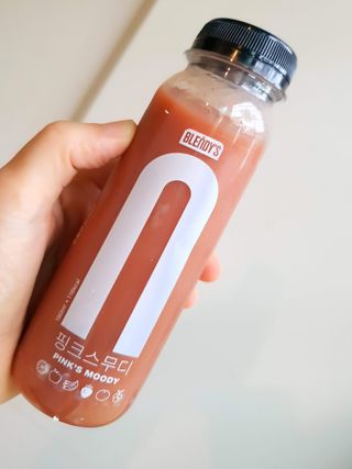BLENDY'S 핑크 스무디+블론디 스무디 — 4.5점을 준 리뷰어가 2021년 9월 올린 사용 사진