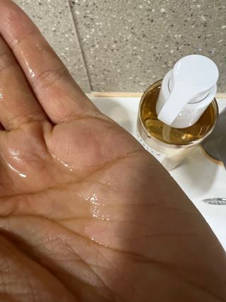 스킨1004 [SKIN1004] 마다가스카르 센텔라 라이트 클렌징 오일 200ml — 4.5점을 준 리뷰어가 2024년 8월 올린 사용 사진
