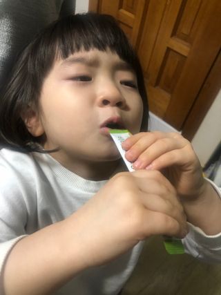 [이뮤니티플러스]우리아이 면역오키, 건강오키 _ 키즈오키 비타민초코홍삼 10포 1box — 5점을 준 리뷰어가 2022년 3월 올린 사용 사진