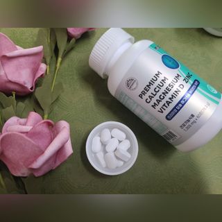서울약사신협 네이처픽_칼슘마그네슘비타민D_1,305mg x 120캡슐 — 5점을 준 리뷰어가 2021년 9월 올린 사용 사진