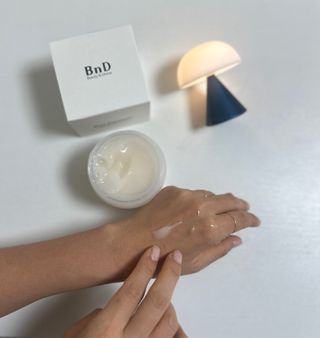 비엔디 2NOW[한글]BnD 바디 주름개선 엉덩이크림 — 4점을 준 리뷰어가 2025년 3월 올린 사용 사진