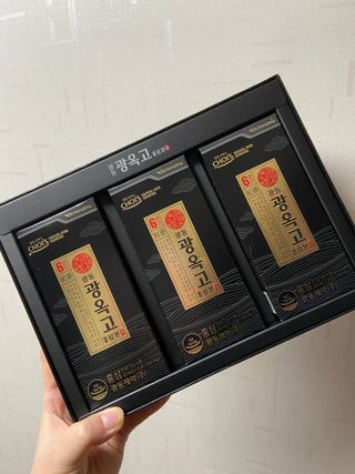[광동제약] 광동 광옥고 홍삼 본 30포+쇼핑백 증정 — 5점을 준 리뷰어가 2021년 12월 올린 사용 사진