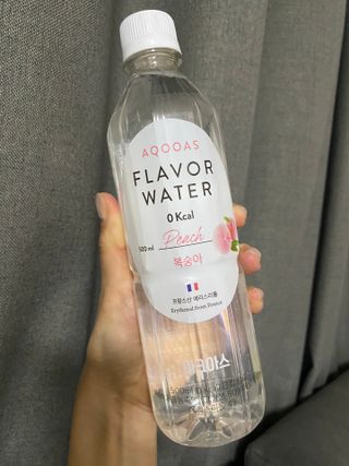 아쿠아스 플레이버워터 ★[아쿠아스] 제로칼로리 플레이버워터 복숭아/청포도 1BOX 20개입 — 5점을 준 리뷰어가 2021년 4월 올린 사용 사진