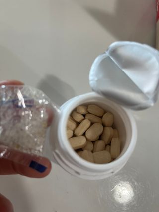 프리마인 평생 써야하는 관절의 건강을 위한 완벽설계 솔루션 관절n마디케어 플러스 120정 — 4점을 준 리뷰어가 2021년 11월 올린 사용 사진