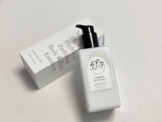 줄라이 모닝 _ JULY MORNING 줄라이모닝 하이드레이팅 퍼퓸드 바디앤핸드 에멀젼 — 5점을 준 리뷰어가 2021년 9월 올린 사용 사진