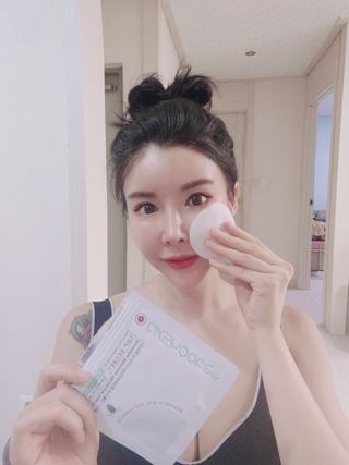 커스토젠 아크슈터 마이크로바이옴 토너패드 파우치타입 이중패드 1박스(50매) — 5점을 준 리뷰어가 2022년 7월 올린 사용 사진