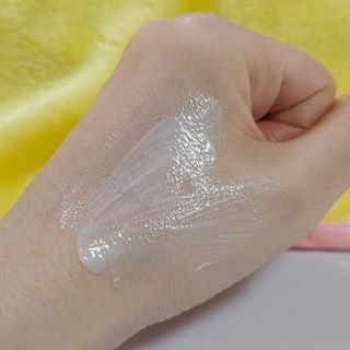 MF[스킨1004] 마다가스카르 센텔라 히알루-시카 워터핏 선세럼 50ml — 5점을 준 리뷰어가 2024년 5월 올린 사용 사진
