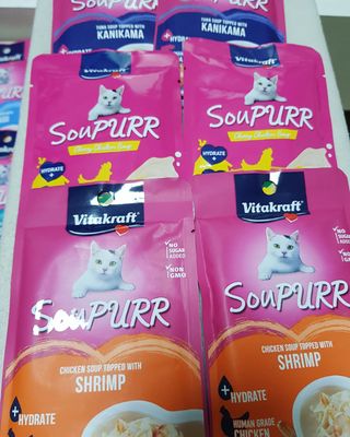 비타크래프트 고양이 수프 50g 3가지맛 x4팩씩 총 12팩 — 5점을 준 리뷰어가 2021년 10월 올린 사용 사진