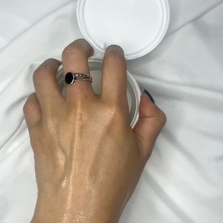 산다화 비타민씨 화이트닝 토너 패드 — 5점을 준 리뷰어가 2023년 5월 올린 사용 사진