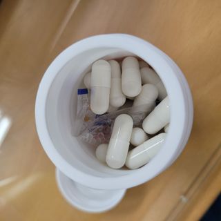 프리마인 성큼다가온 봄, 이너뷰티를 챙겨야 피부도 화사하게, 컨디션도 활기차게. 흡수율을 높인 고효율 비타민. — 4점을 준 리뷰어가 2022년 4월 올린 사용 사진