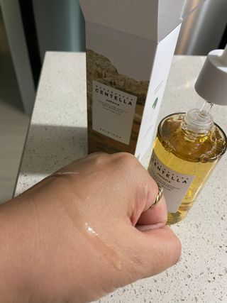 [스킨1004] 마다가스카르 센텔라 앰플 100ml — 5점을 준 리뷰어가 2024년 5월 올린 사용 사진