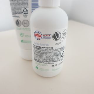 mom e 맘이 내추럴 베이비 케어 크림+바디오일 — 5점을 준 리뷰어가 2021년 1월 올린 사용 사진