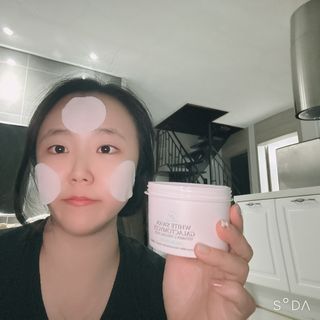 오투에니원 화이트 스완 갈락토미세스 비타민 C 필링 패드 60매 — 4점을 준 리뷰어가 2022년 12월 올린 사용 사진
