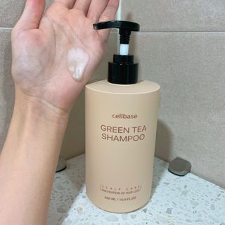 프리마인 더이상 뻣뻣하고 효과없는 탈모샴푸는 NO. 근본부터 케어하는 셀베이스 그린티샴푸(500ml) — 5점을 준 리뷰어가 2023년 4월 올린 사용 사진