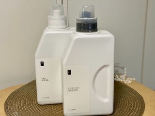 [생활공작소] 섬유유연제 + 세탁세제 1.5L 릴리향 — 4.5점을 준 리뷰어가 2021년 2월 올린 사용 사진
