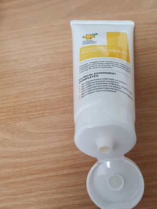 랑벨 비타 에너지 잡티 크림 75ml (피부 속 기미완화크림) — 4점을 준 리뷰어가 2022년 5월 올린 사용 사진