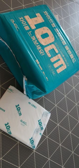 아베크 펫 와이드 프리미엄 대형 애견 강아지 배변 패드 30매 1팩 80g — 5점을 준 리뷰어가 2021년 7월 올린 사용 사진