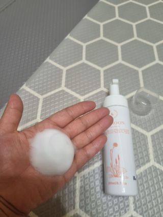 MF프리 [닥터문] 유산균 락토케어 질경초 여성청결제 200ml (폼타입) — 5점을 준 리뷰어가 2022년 5월 올린 사용 사진