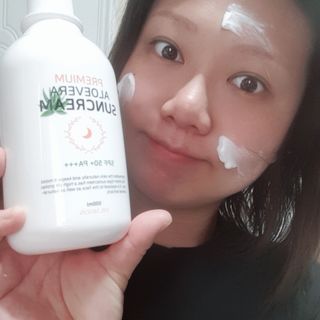 [닥터문] 프리미엄 알로에베라 선크림 500ml — 5점을 준 리뷰어가 2022년 7월 올린 사용 사진