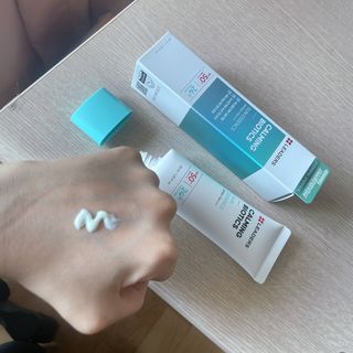 리더스코스메틱 리더스 카밍 바이오틱스 선 에센스 SPF 50+ PA++++ — 2점을 준 리뷰어가 2022년 6월 올린 사용 사진