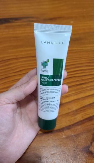 랑벨 랑바이오 블랙 시카 크림 50ml(블랙비 프로폴리스, 시카 4종, 판테놀 10 함유) — 5점을 준 리뷰어가 2022년 7월 올린 사용 사진
