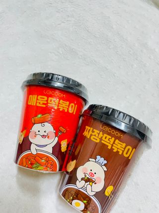 유비쿡 컵떡볶이 매운컵떡볶이2개/ 짜장컵떡볶이 2개  총 4개세트 — 4점을 준 리뷰어가 2021년 4월 올린 사용 사진