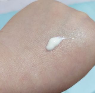 [스킨1004] 마다가스카르 센텔라 히알루-시카 워터핏 선세럼 50ml — 5점을 준 리뷰어가 2024년 5월 올린 사용 사진