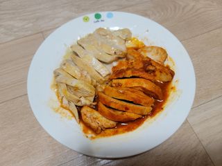 굽네몰 [굽네] 소스가 맛있는 닭가슴살 슬라이스 4종 — 5점을 준 리뷰어가 2021년 4월 올린 사용 사진