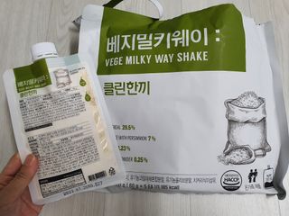 클린24시간  클린한끼 쉐이크 1세트 (5개) — 5점을 준 리뷰어가 2022년 10월 올린 사용 사진