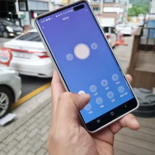 아카라 집 밖에서도 집 안을 돌봐주는 스마트 리모컨 — 5점을 준 리뷰어가 2022년 6월 올린 사용 사진