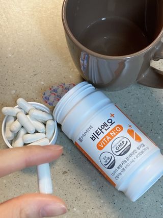 프리마인 성큼다가온 봄, 이너뷰티를 챙겨야 피부도 화사하게, 컨디션도 활기차게. 흡수율을 높인 고효율 비타민. — 5점을 준 리뷰어가 2023년 2월 올린 사용 사진
