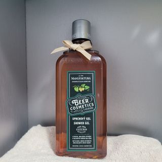 체코 비건화장품 마뉴팍투라 향좋은 맥주 샤워젤 (300ml) — 5점을 준 리뷰어가 2022년 6월 올린 사용 사진