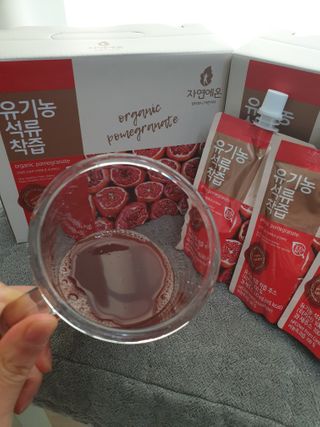 자연에온 유기농 석류 착즙 100mL 10개입 2BOX — 5점을 준 리뷰어가 2020년 12월 올린 사용 사진
