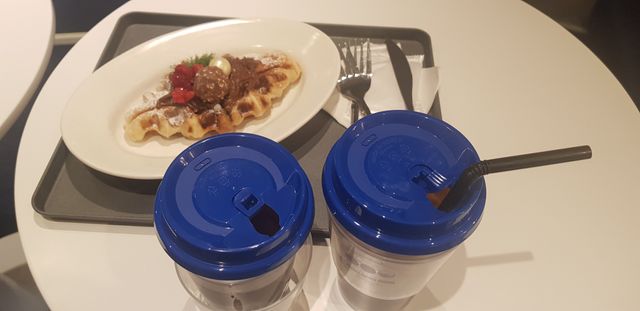 [구구구]엔젤 페레로로쉐 크로플 1개 + 아메리카노 2잔 리뷰 사진