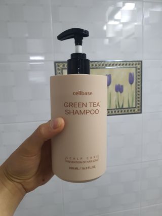 프리마인 더이상 뻣뻣하고 효과없는 탈모샴푸는 NO. 근본부터 케어하는 셀베이스 그린티샴푸(500ml) — 5점을 준 리뷰어가 2023년 5월 올린 사용 사진