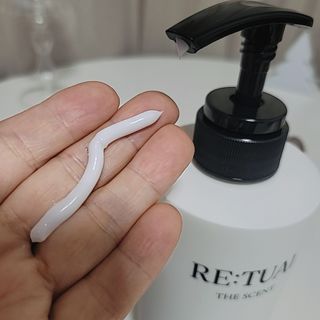 레츄얼 더 센트 바디로션 시크릿 파라다이스(500ml) — 5점을 준 리뷰어가 2022년 10월 올린 사용 사진