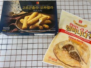 디케이식품(주) 고르곤졸라&모짜렐라 치즈스틱 400g — 5점을 준 리뷰어가 2023년 3월 올린 사용 사진