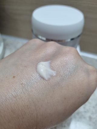 렉스리 크리에이티브 크림  Rexri Creative Cream — 5점을 준 리뷰어가 2022년 7월 올린 사용 사진