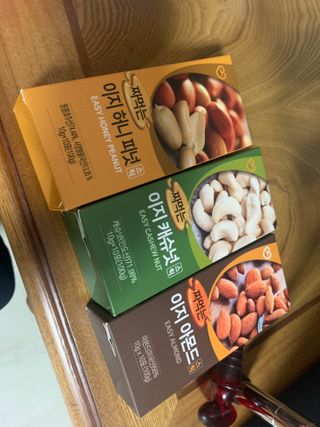 짜먹는 이지견과 짜먹는 이지아몬드, 짜먹는 이지허니피넛, 짜먹는 이지캐슈넛 각 10g X  10포 — 5점을 준 리뷰어가 2021년 2월 올린 사용 사진