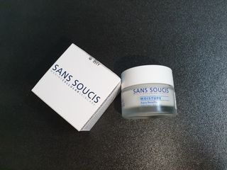산수시 아쿠아 베네핏 24h 수부지 물광 속건조 수분크림 50ml — 5점을 준 리뷰어가 2021년 6월 올린 사용 사진
