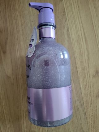 벨먼 내추럴스파 수분광채 스크럽 바디워시 600ml 5종 — 5점을 준 리뷰어가 2022년 5월 올린 사용 사진