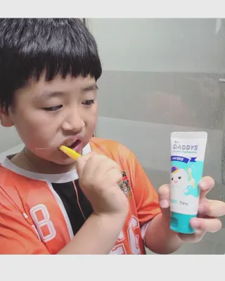 닥터데디스 안심불소 튼튼치약(청포도, 민트 중 택 1) 60g + 여행용 미니 치약 15g — 5점을 준 리뷰어가 2022년 8월 올린 사용 사진