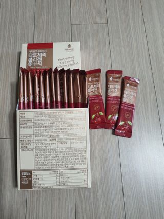 자연에온 가득담은 몽모랑시 타트체리 콜라겐 젤리스틱 — 5점을 준 리뷰어가 2021년 1월 올린 사용 사진